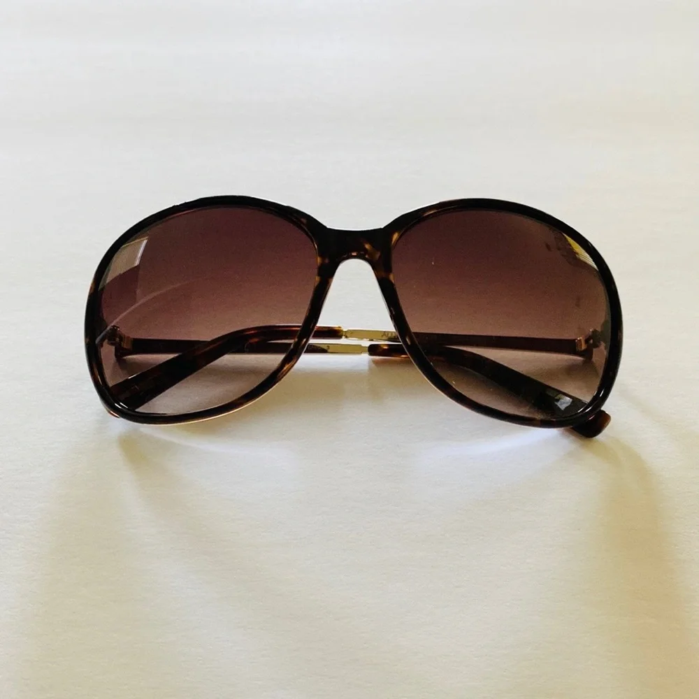 Tommy Hilfiger Ally Tortoise Shell Sunglasses - Picture 1 of 8
